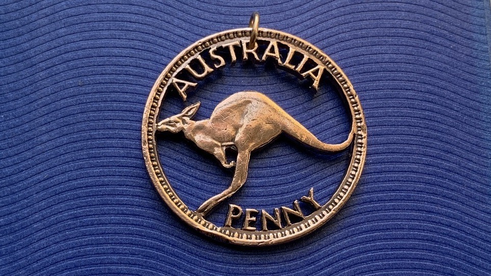 AU0.004A